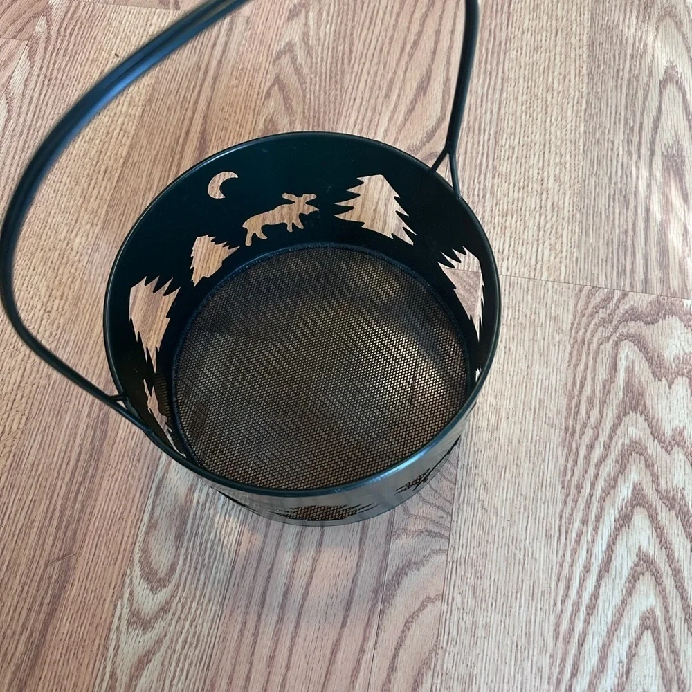 Green Metal Camping Basket Mesh‎ Bottom